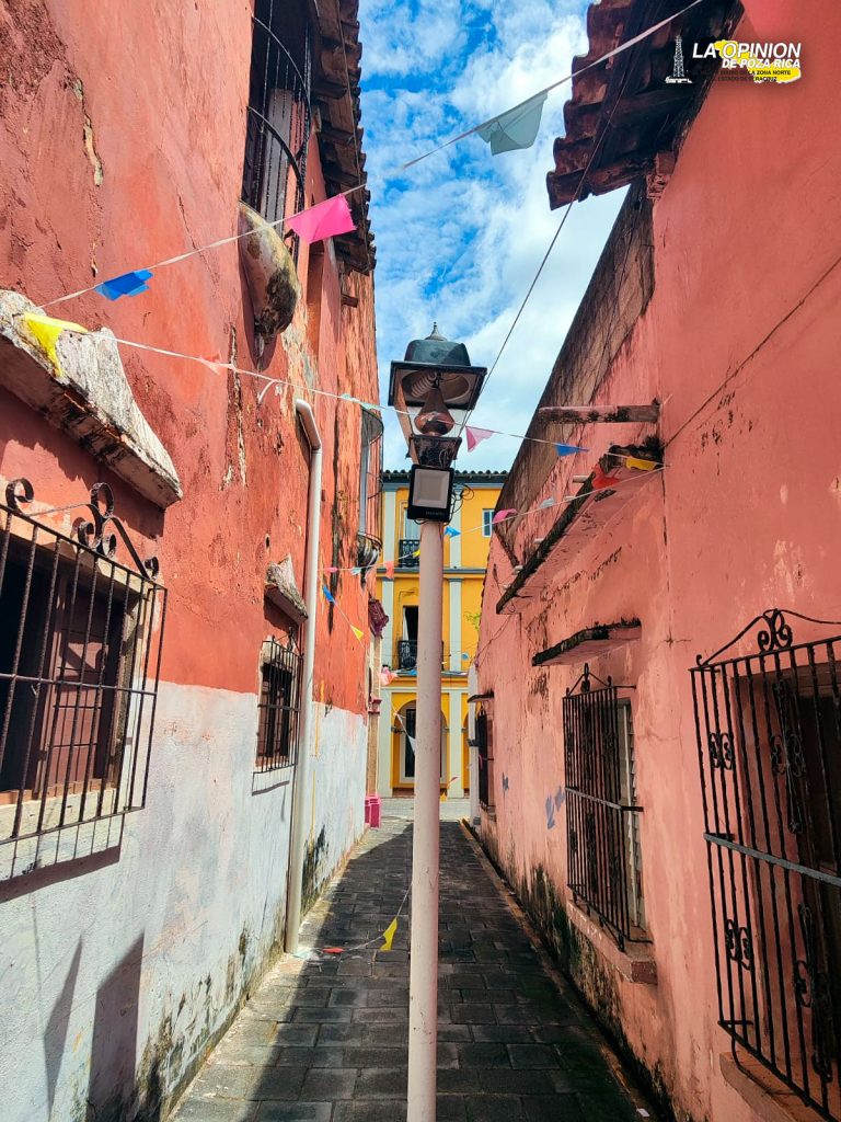 Entregarán a Rocío Nahle proyecto de 80 murales en Callejón de los Espantos en Tlacotalpan