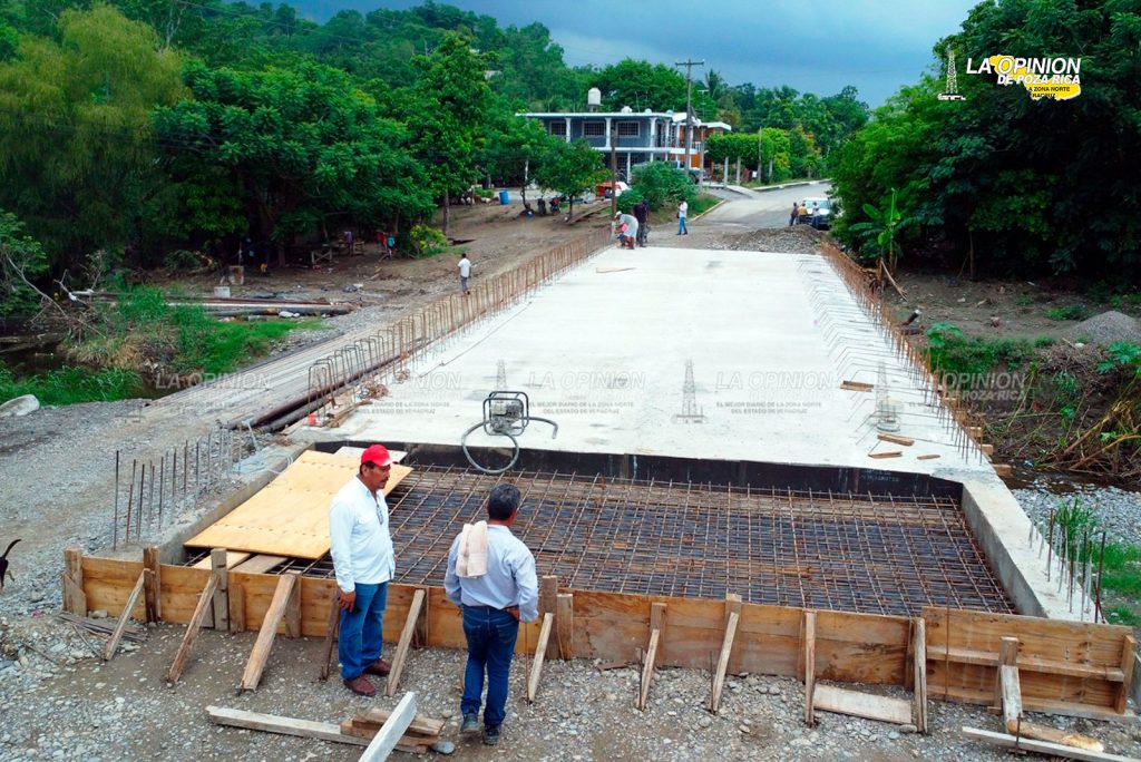 Avanza obra del puente Acontitla