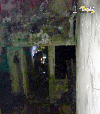 Voraz incendio arrasa vivienda y deja daños materiales