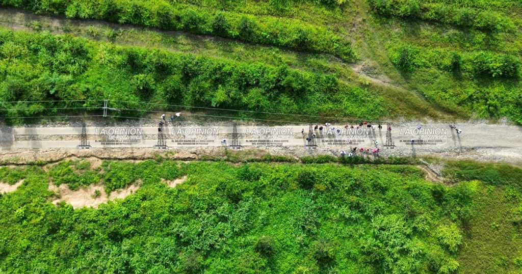 Alcaldesa construye obra para poblanos