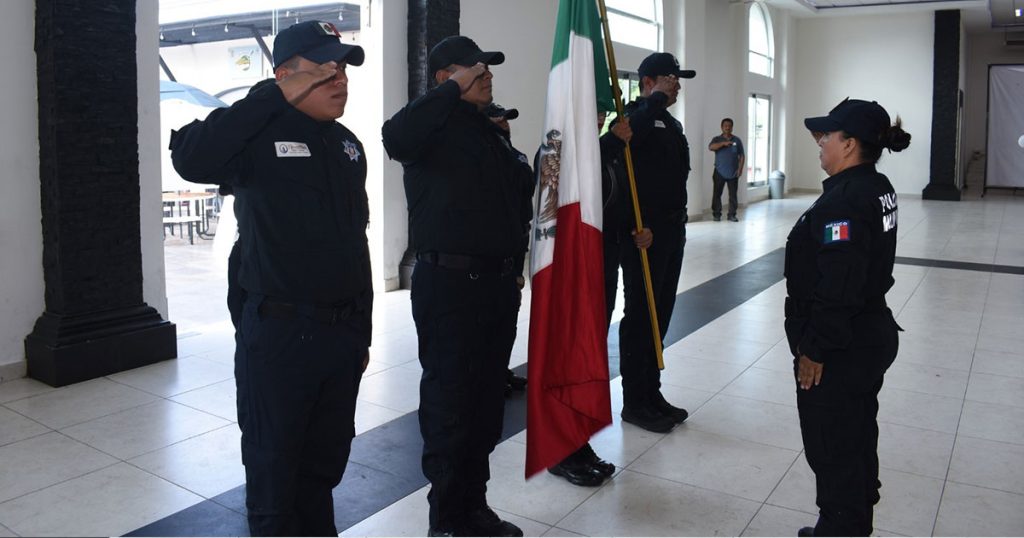 Policía Municipal dirige acto cívico