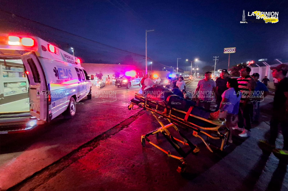 Auto contra moto deja pareja lesionada