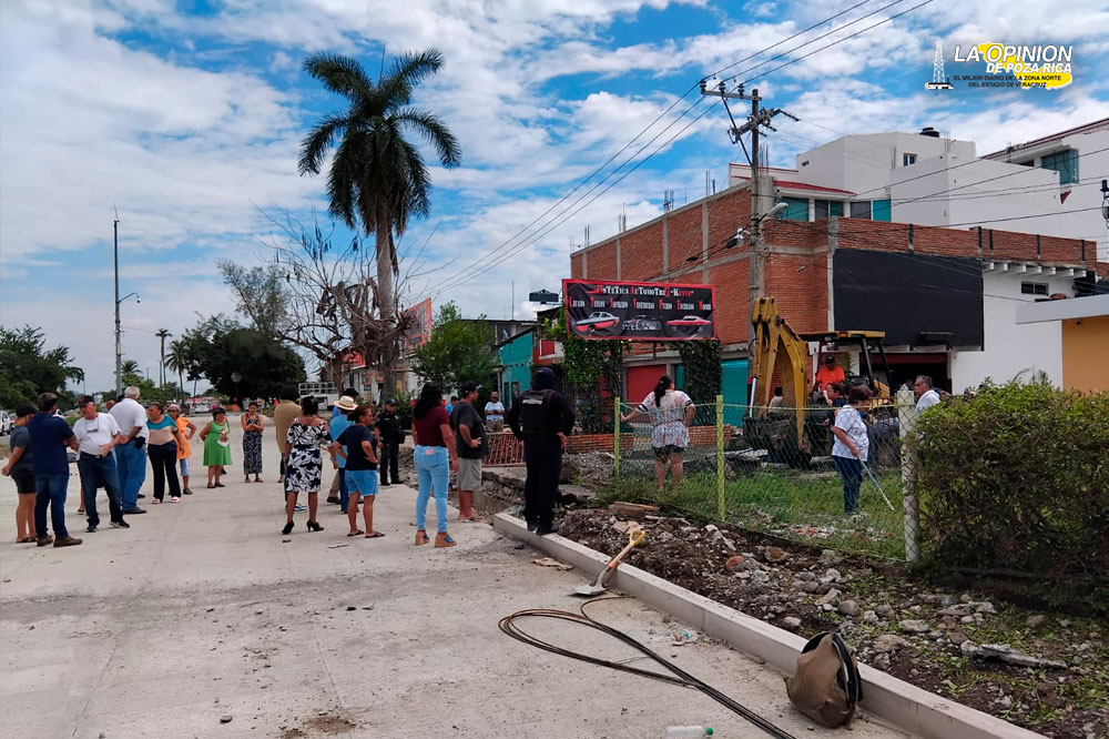 César Ulises intimida a vecinos de la López Mateos