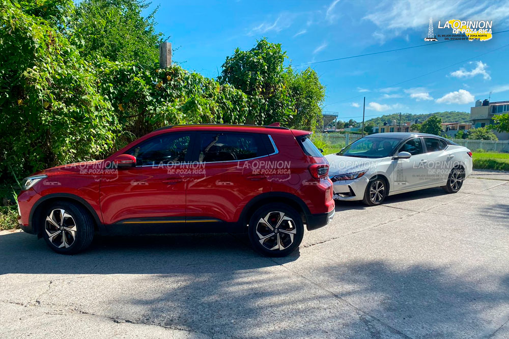 Choca, se da a la fuga, es perseguida y alcanzada