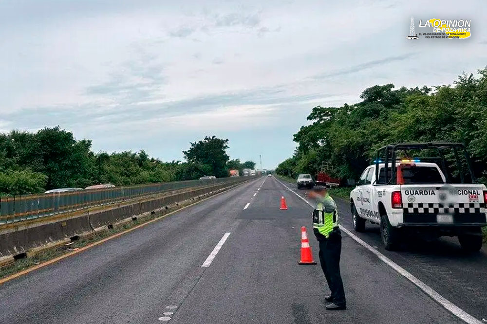 Cierre parcial en autopista de Veracruz por accidente automovilístico
