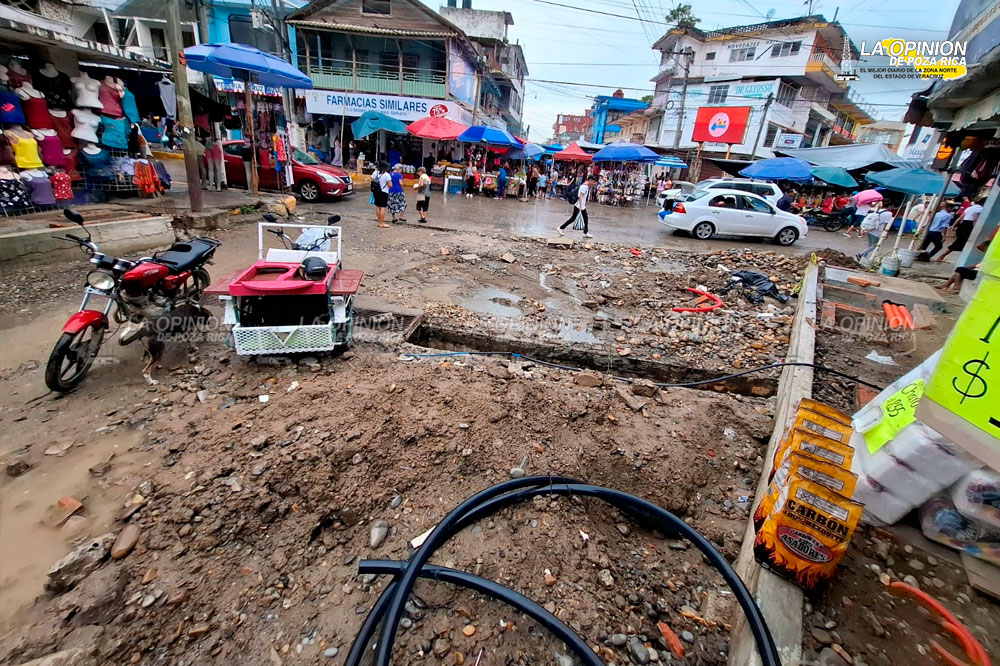 Obra inflada llega a primer cumpleaños