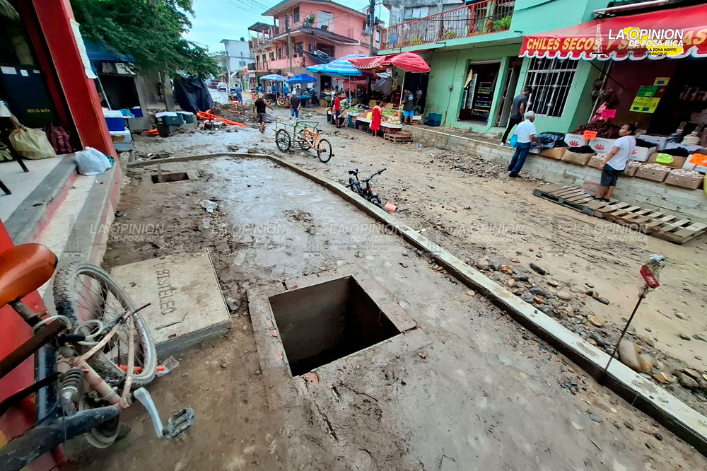 Obra inflada llega a primer cumpleaños