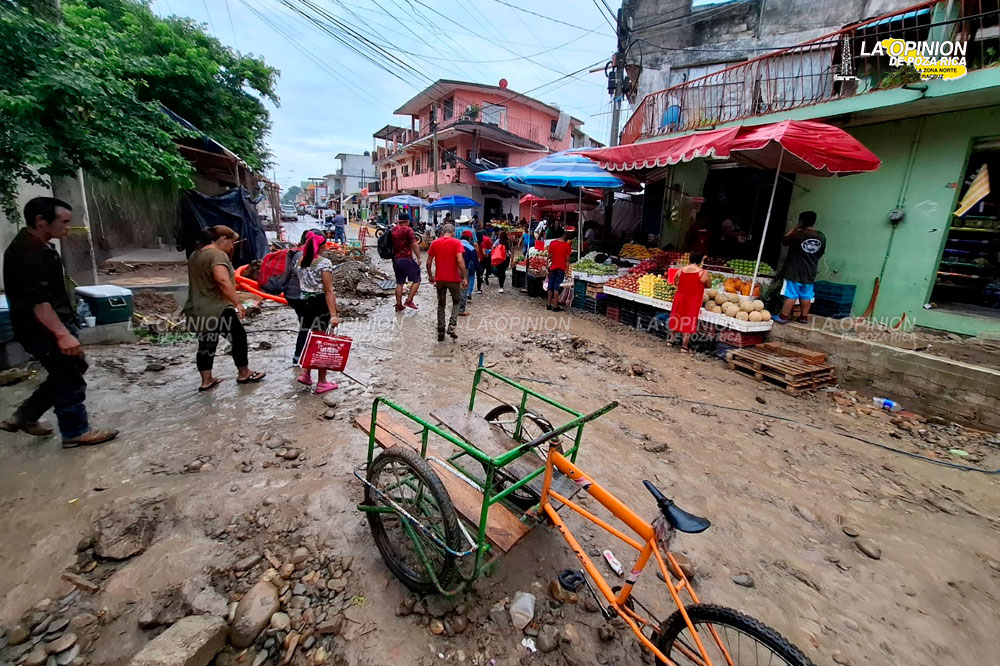 Obra inflada llega a primer cumpleaños