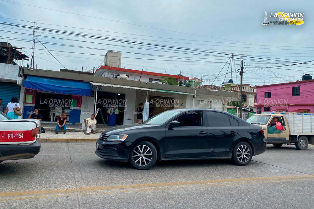 Aparatoso choque deja cinco pasajeros lesionados