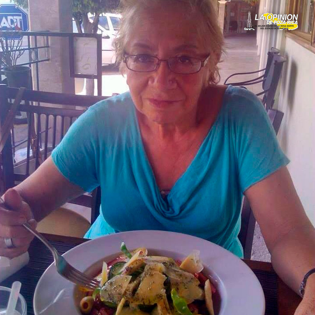 Familia Captada Colocando una Cucaracha en su Comida para Evitar el Pago en un Restaurante de Guadalajara