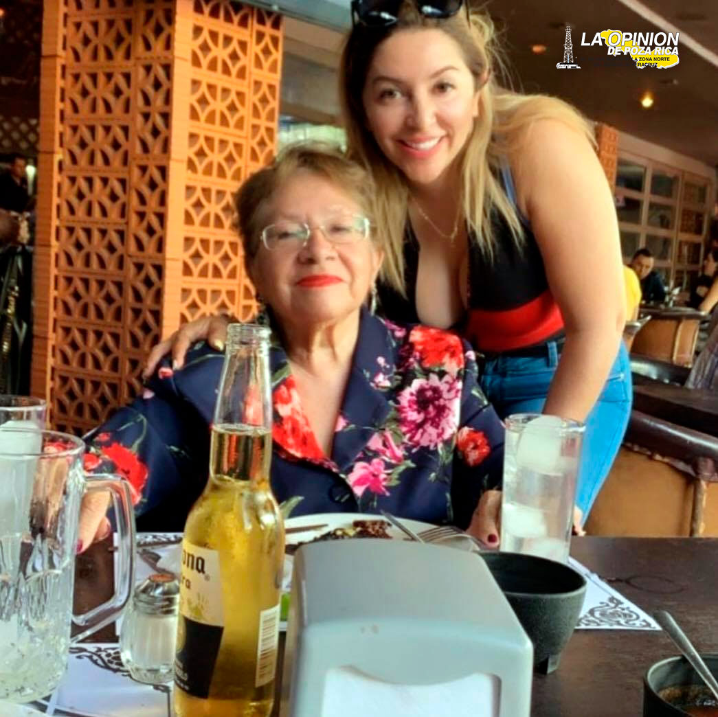 Familia Captada Colocando una Cucaracha en su Comida para Evitar el Pago en un Restaurante de Guadalajara