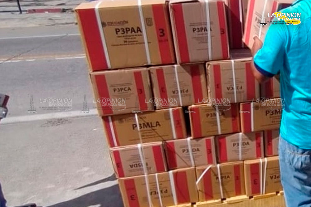 Libros de texto gratuitos llegan al Almacén Regional Poza Rica