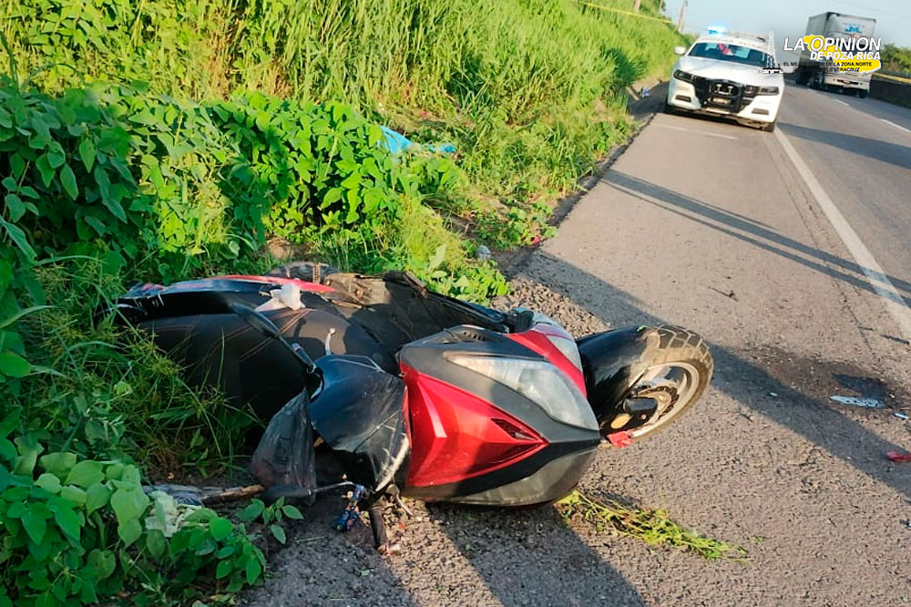 ¡Motociclista pierde la vida en carambola!