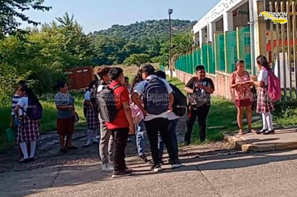 Padres de familia toman TEBAEV