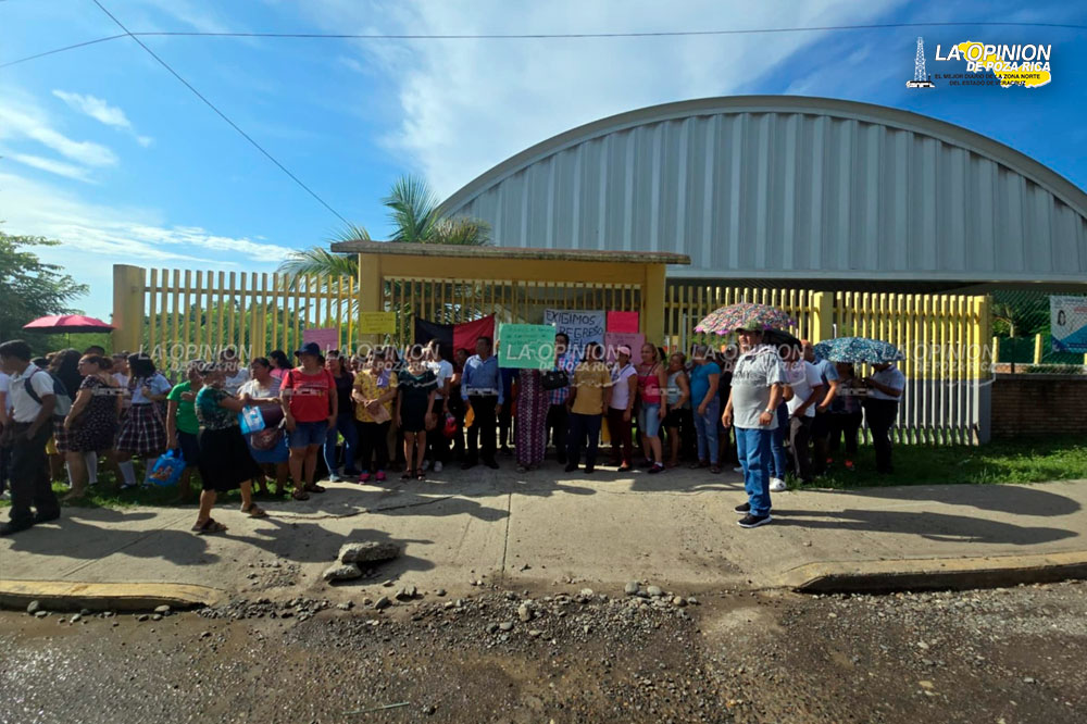 Otro día de protestas en el TEBAEV de Totolapa