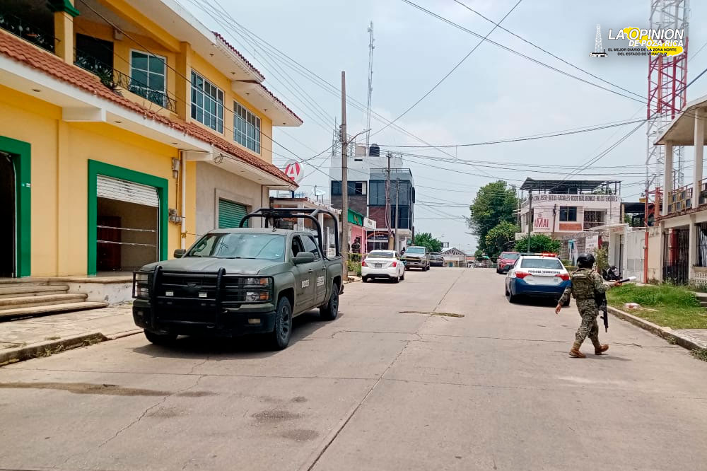 Rafaguean auto de alcaldesa de Acayucan