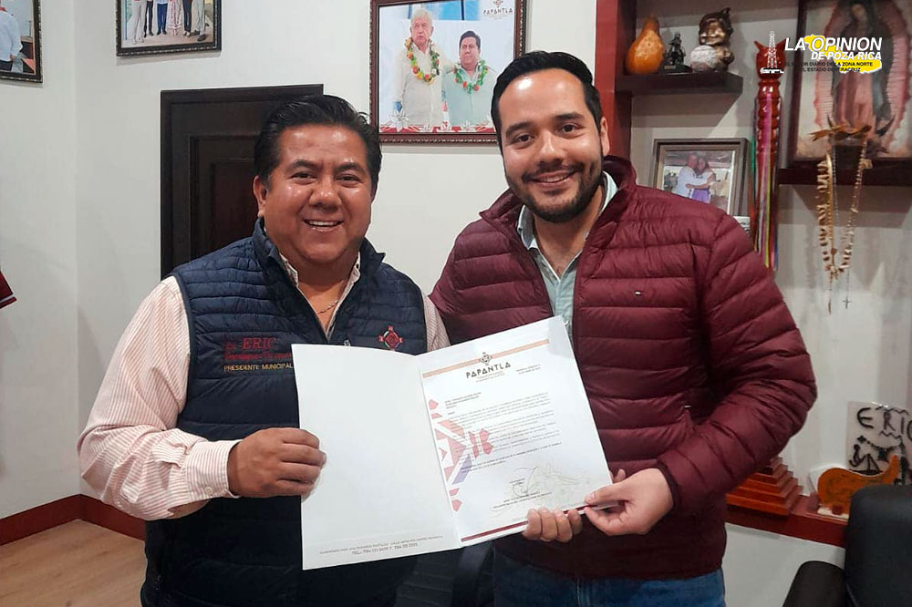 Secretario de administración, presume sus viajes a Europa