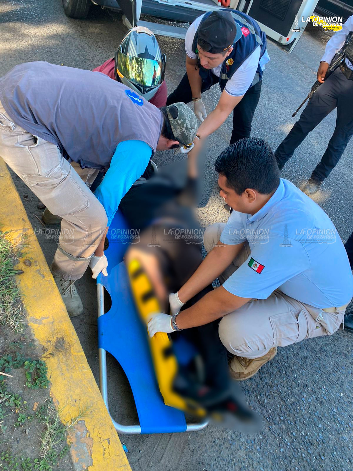 ¡Motociclista voló por el aire!