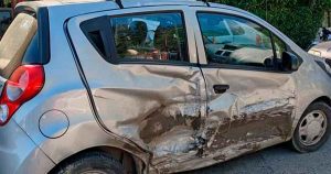 Cinco lesionado en aparatoso choque