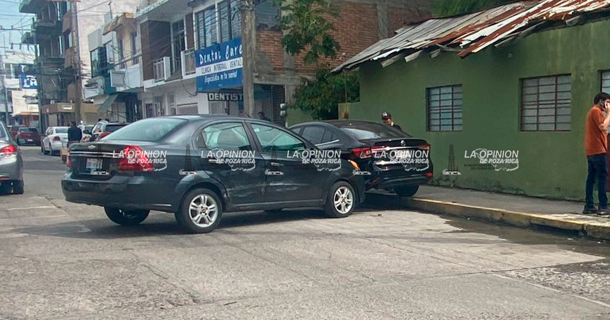 Carambola en la colonia Tajín