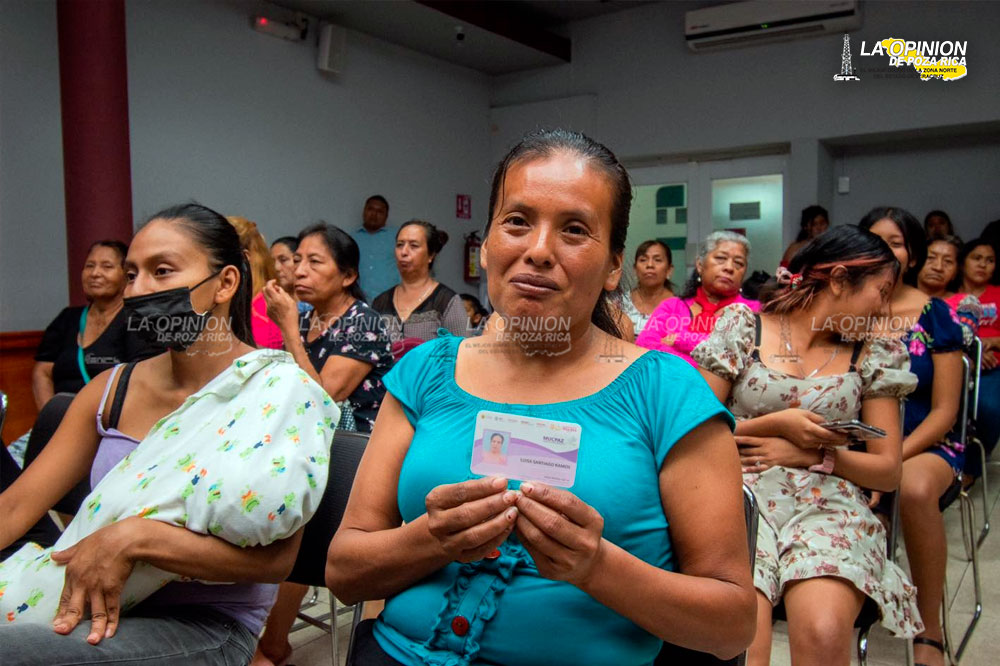 Otorga CEPREVIDE más de dos mil credenciales a mujeres integrantes de Redes MUCPAZ