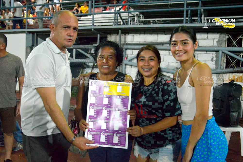 Petromex ALS campeón defensor de la categoría femenil de Barrios se apunta para refrendar título