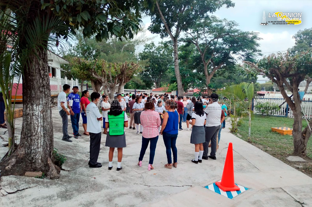 Realizan simulacro en las instalaciones del CBTis N. 78