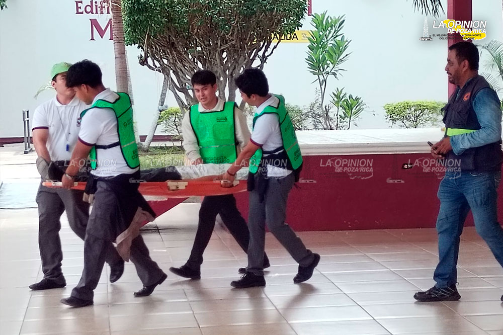 Realizan simulacro en las instalaciones del CBTis N. 78