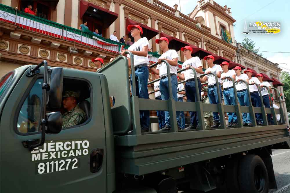 Desfile por la Independencia: Veracruz, protagonista de la Transformación