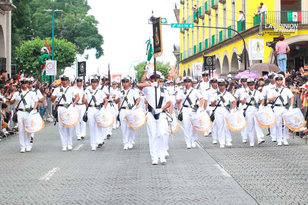 Desfile por la Independencia: Veracruz, protagonista de la Transformación