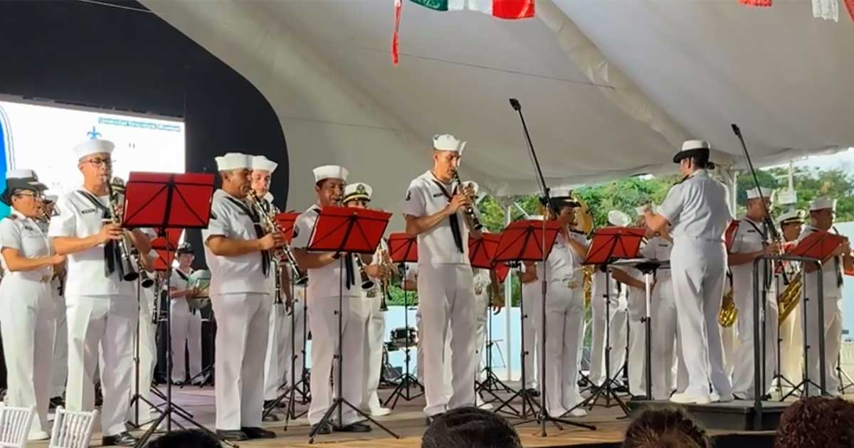Sinfónica de la Marina celebra 80 aniversario de la UV
