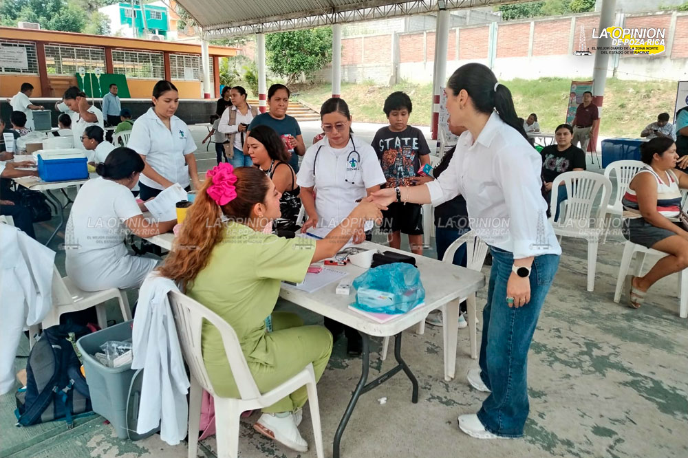 Un éxito la Brigada de Salud Integral en la Fausto Dávila Solís