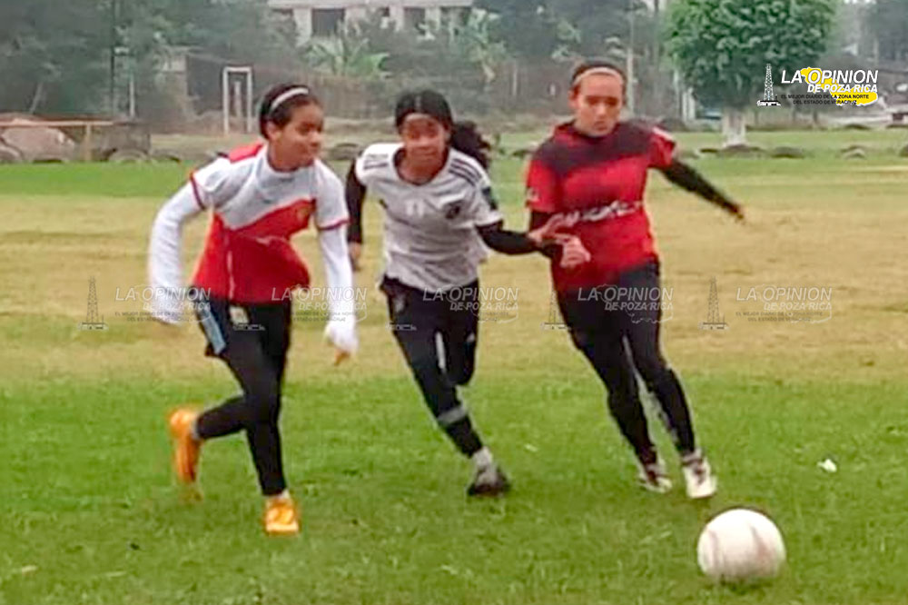 Se citan a jugadoras para selecciones de futbol femenil de Roza Rica, martes y jueves