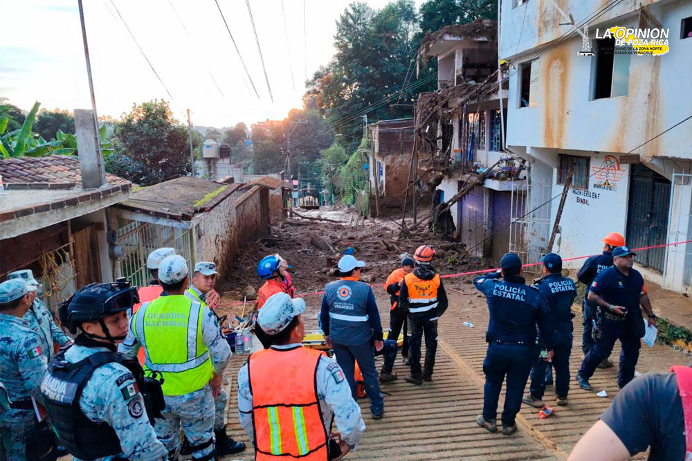 3 personas fallecidas por derrumbe ocurrido anoche en colonia de Xalapa