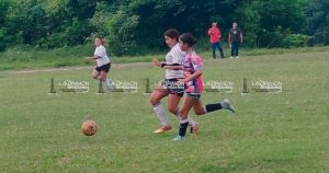 Deportivo Reyes Pollería Rossy vapulea a Delfines de Corazón