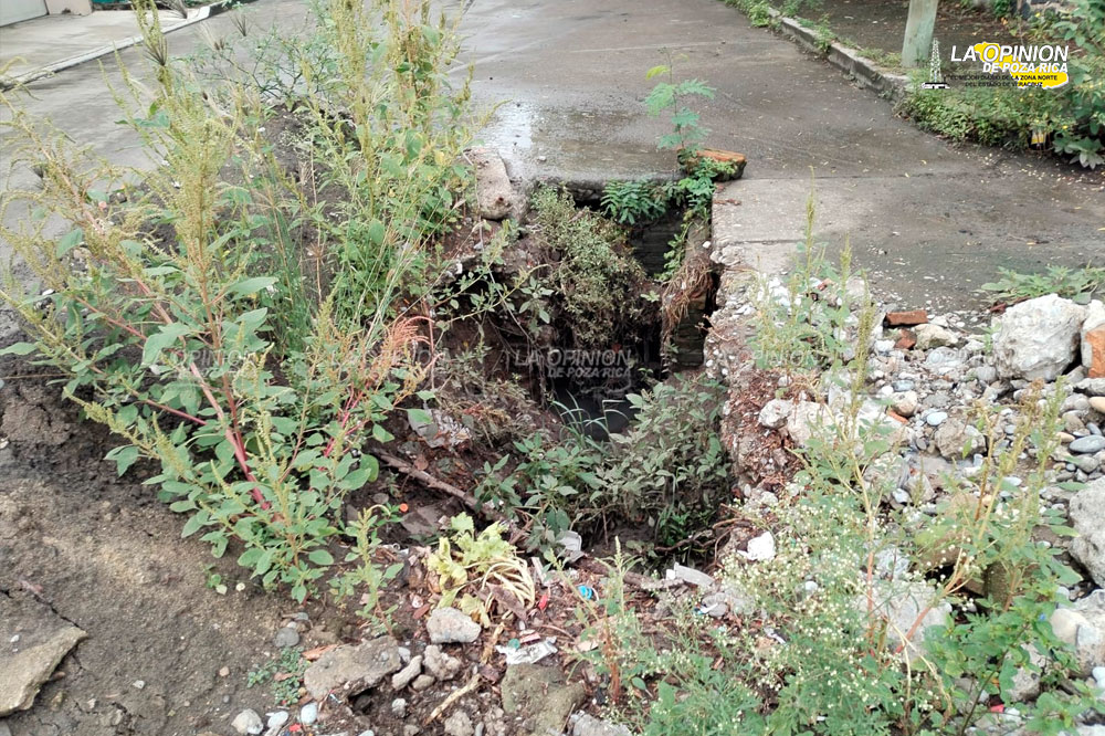 Hace dos años CAEV rompió la calle y nunca reparó la falla