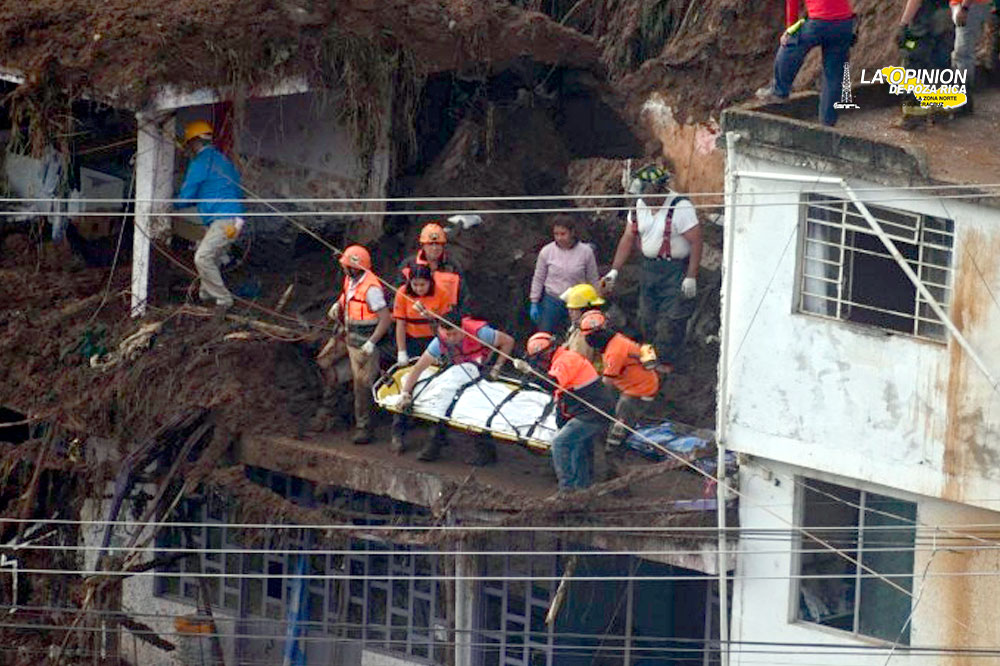 Familia perdió todo por derrumbe de cerro