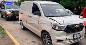 Joven es detenido por ocasionar accidente y huir del luga