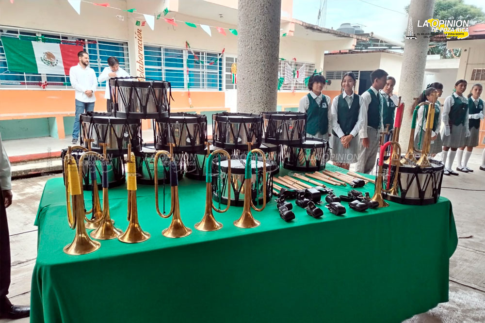 Fernando Remes Garza sigue impulsando la educación