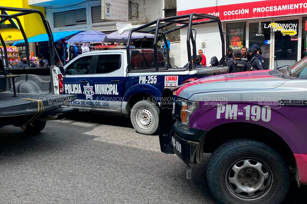 Presunta narcomenudista detenida en la Colonia Tajín