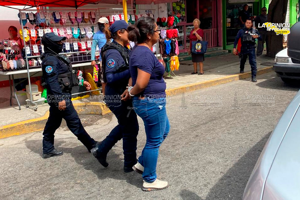 Presunta narcomenudista detenida en la Colonia Tajín