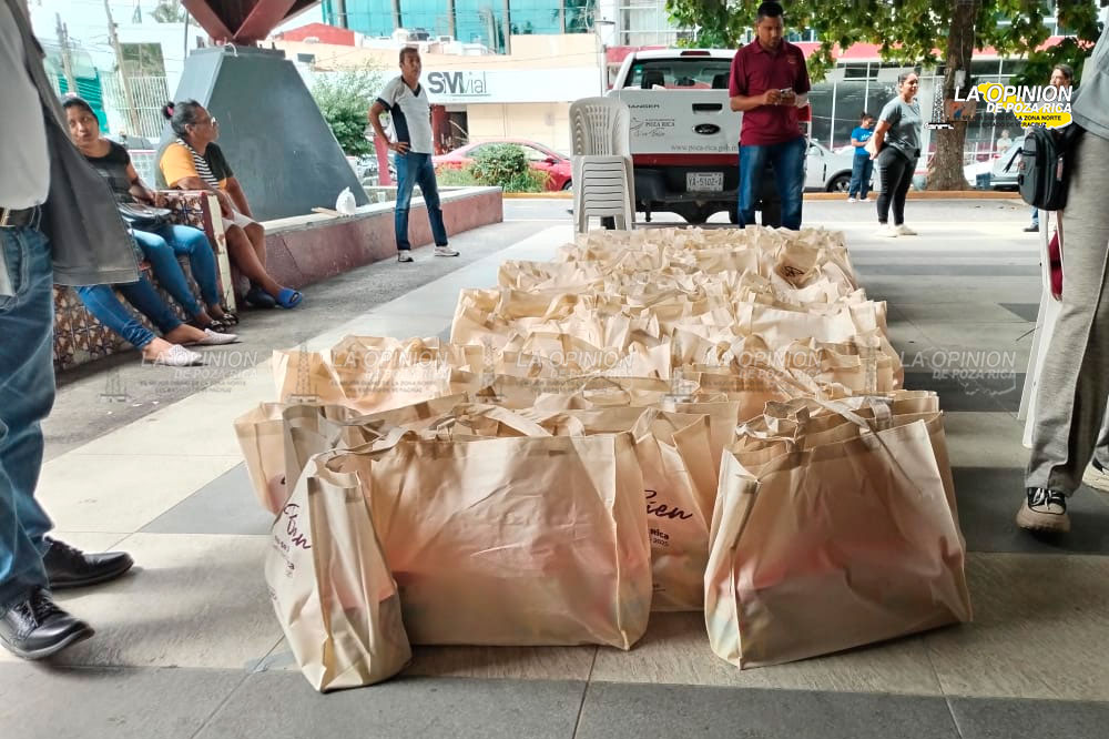 Dos mil familias reciben leche en polvo del programa "Vive Bien"