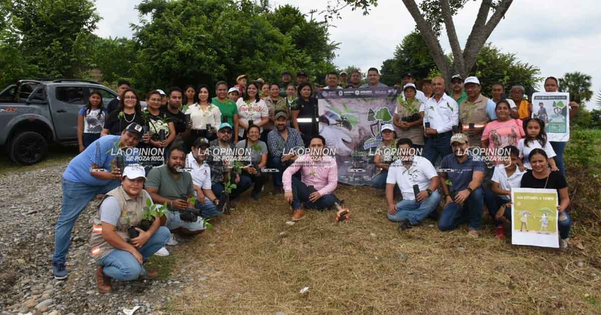 Jornada “Fabriquemos Agua Reforestando”