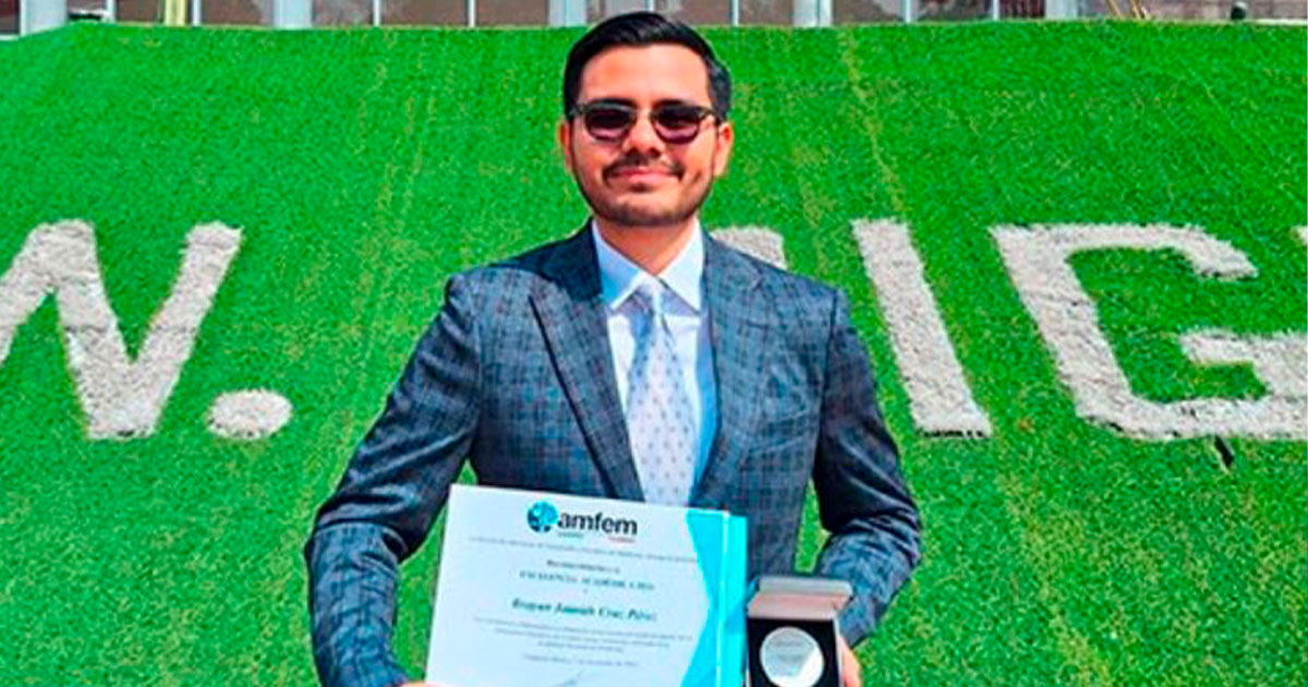 Ganó Premio a la Excelencia Académica 2024