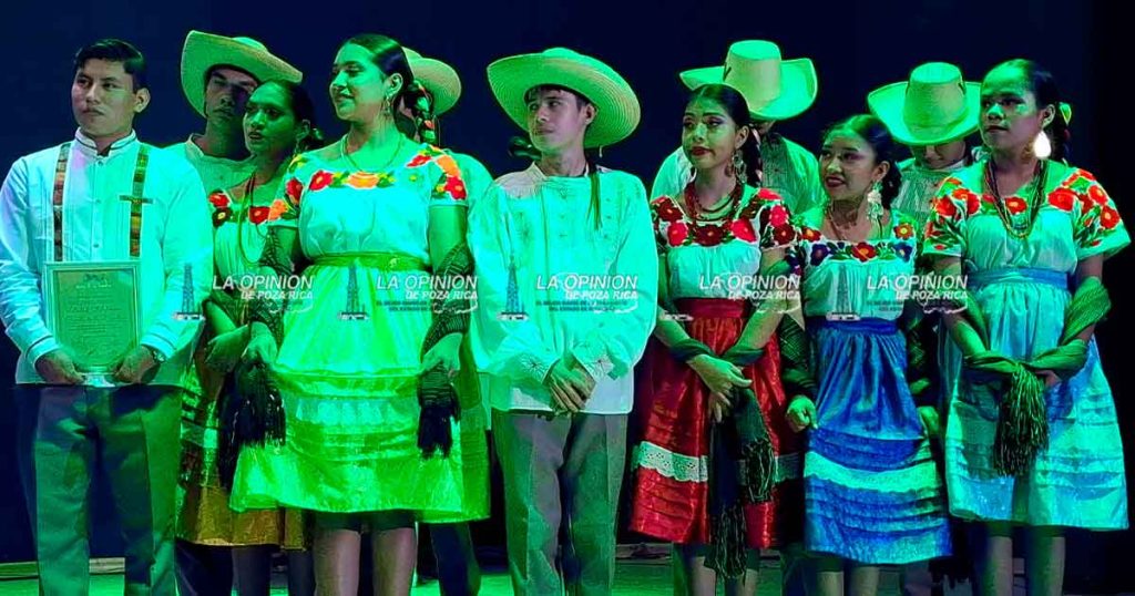 Espléndido concierto de “Raíces de mi Huasteca”