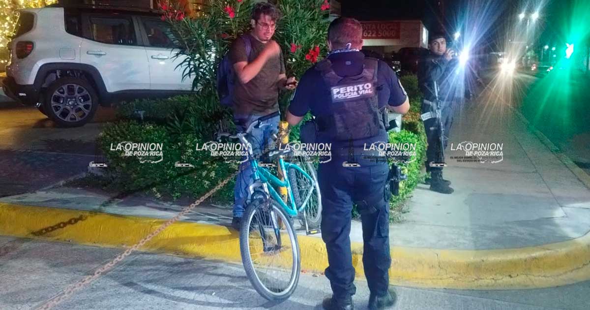 Ciclista atropellado por motociclista Ciclista atropellado por motociclista