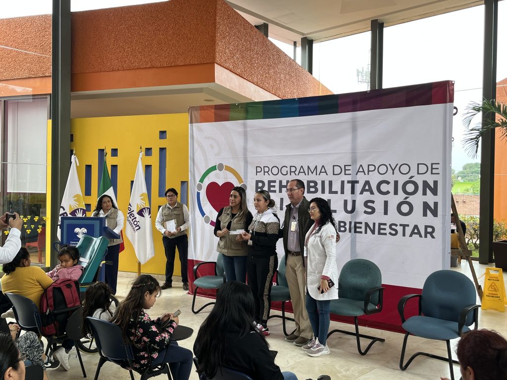 Visita Lilia Christfield el CRIT Veracruz para impulsar inclusión