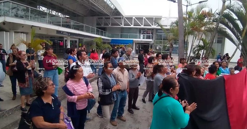 Podría estallar la huelga este domingo en la UV