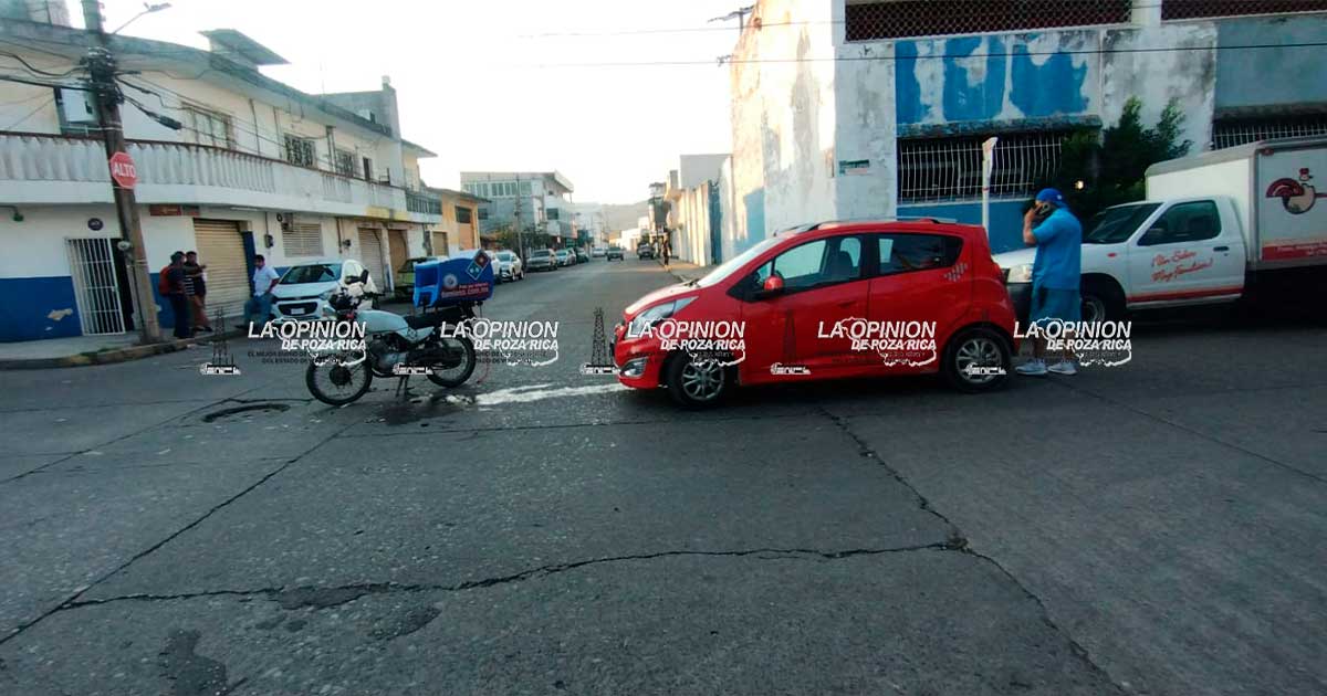 Derriban a repartidor motorizado Derriban a repartidor motorizado