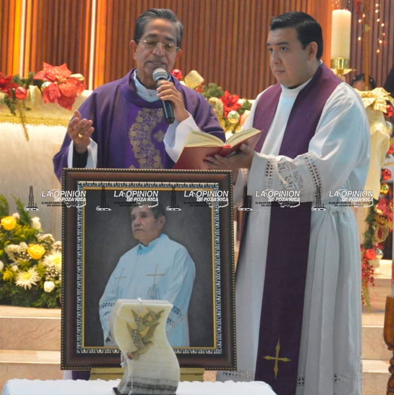 Misa de exequias y cenizas del padre José del Carmen Sánchez Misa de exequias y cenizas del padre José del Carmen Sánchez